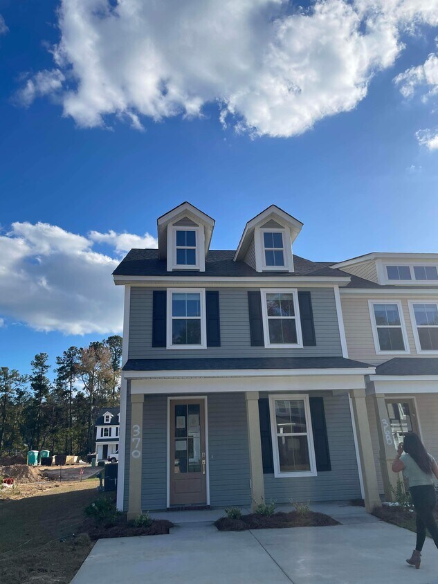 370 Fern Ln, Summerville, SC 29483 Townhome Rentals in Summerville SC