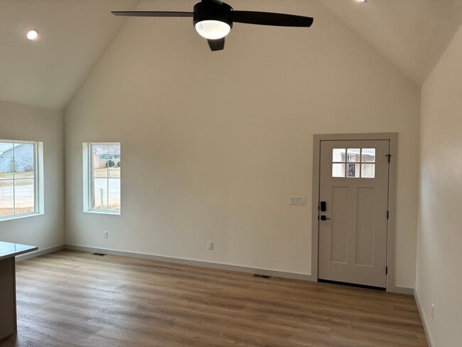 Foto del edificio - Brand new 2 bed 2 bath home - Springfield MO