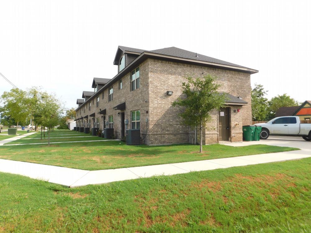 Primary Photo - 800 N 3rd 106