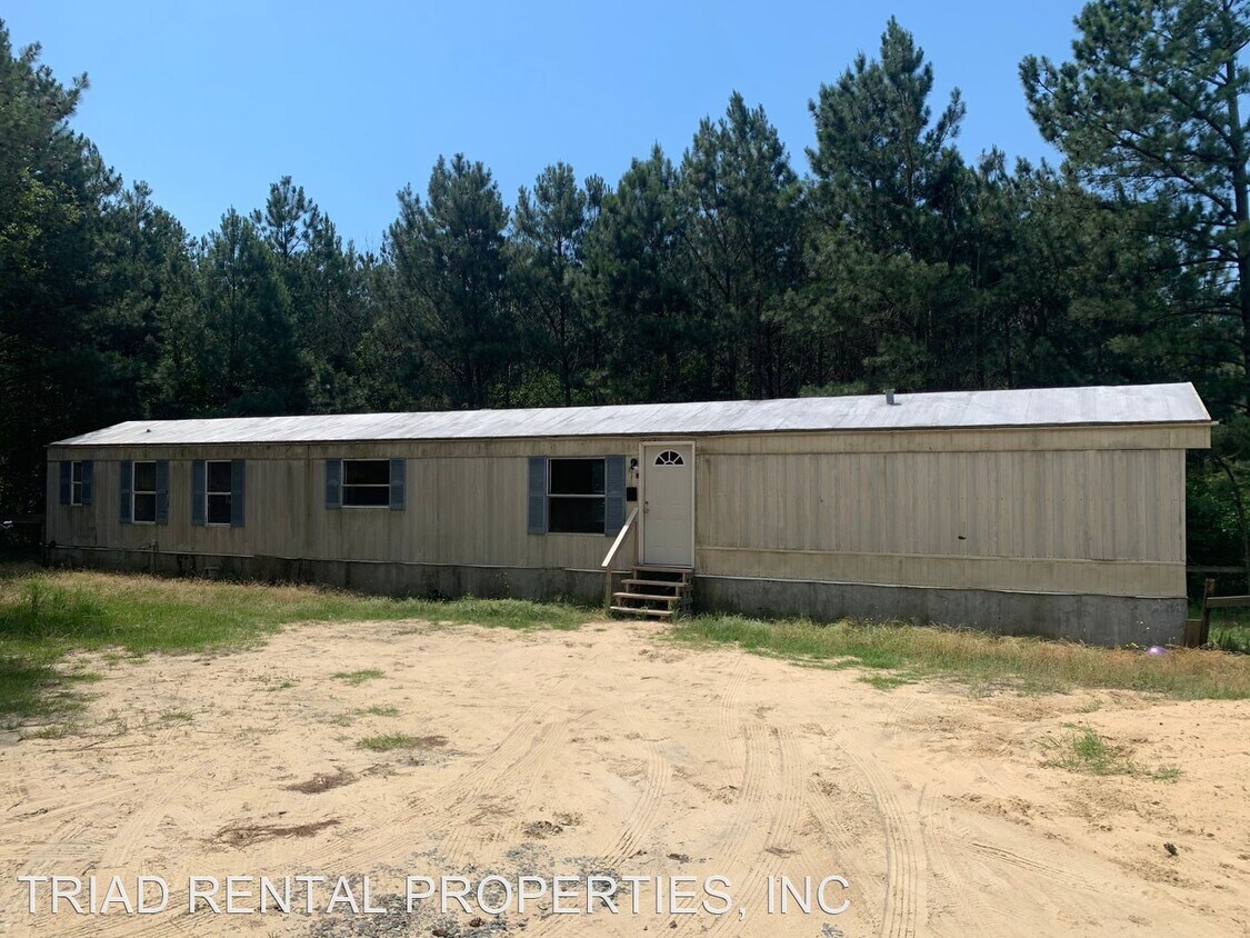 Primary Photo - 3 br, 2 bath House - 133 S. SANDY RIDGE