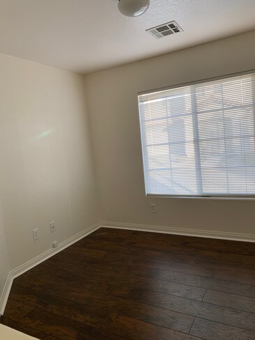 Building Photo - 613 Lelant Ct