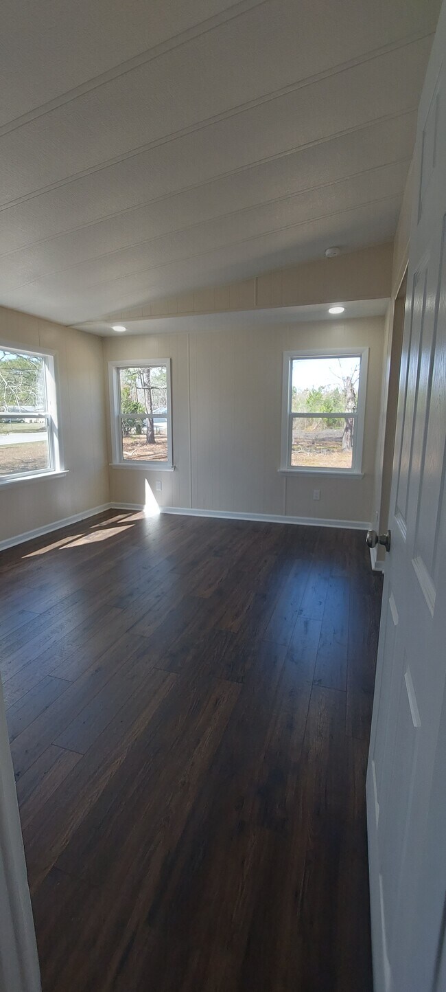 1216 Old Maplehurst Rd, Jacksonville, NC 28540 House Rental in