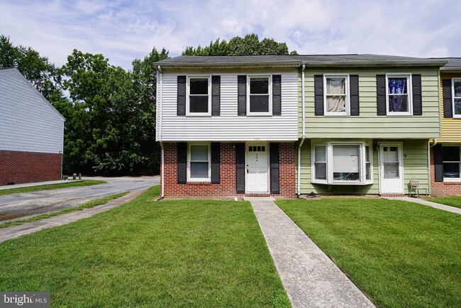 Building Photo - 764 Hemlock St