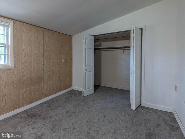 Building Photo - 18372 Fox Mountain Ln
