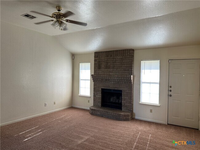 Foto del edificio - 3603 Amanda Dr