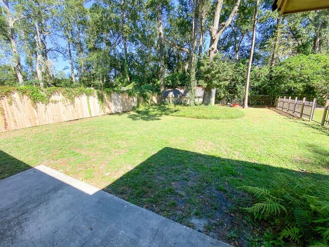 Building Photo - Fully Renovated 2/1 at 3723 NW 45th St Unit A