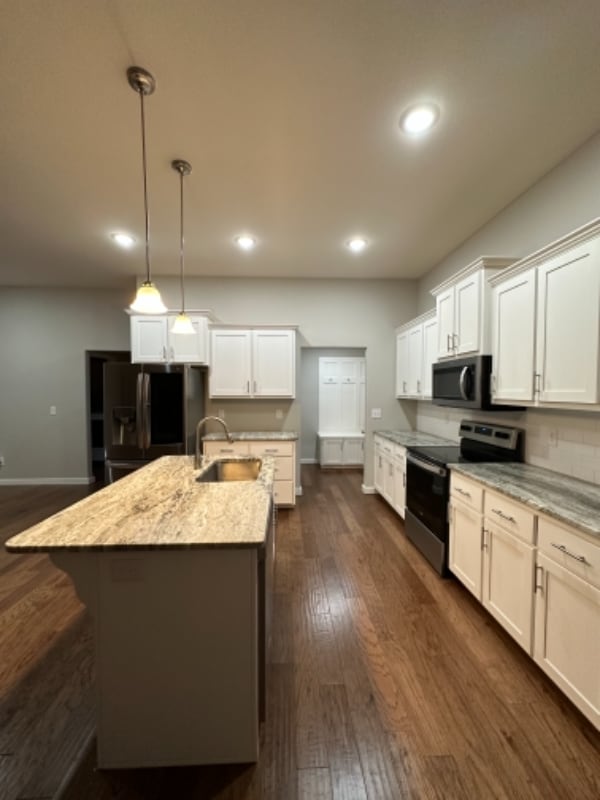 Building Photo - 524 Chipmunk Ave