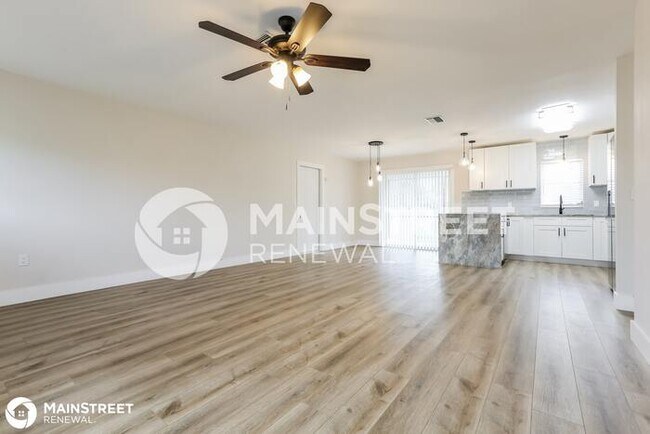 Foto del edificio - 13567 DRYSDALE AVE, PORT CHARLOTTE, FL 33981