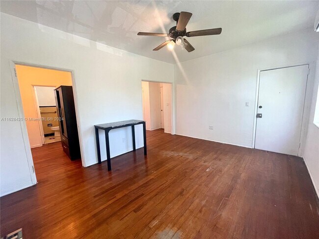 Foto del edificio - 1619 Meridian Ave