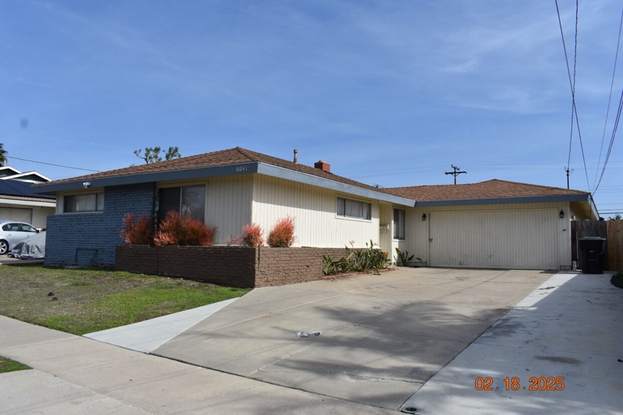 Primary Photo - Spacious 4-Bedroom, 3-Bath Home in Prime 9...