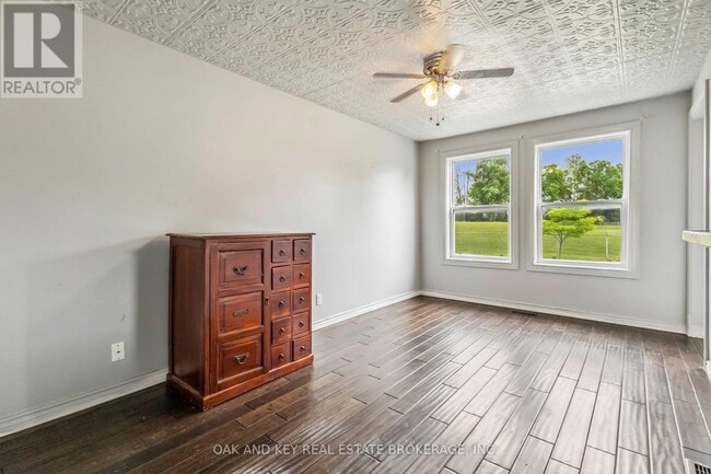 Building Photo - 487 Burbrook Pl