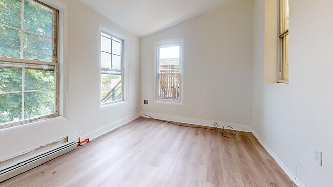 Building Photo - 7104 N Broad St