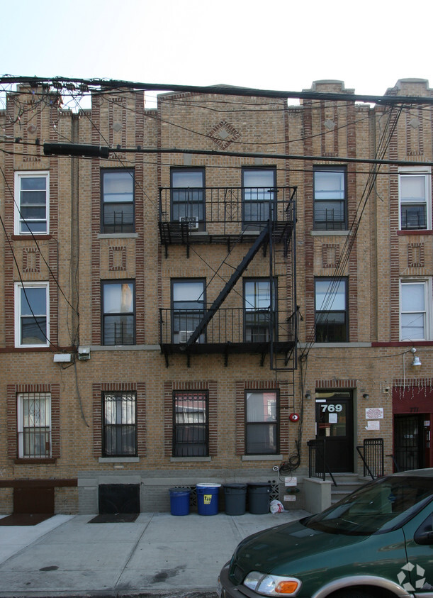Primary Photo - 769 Hopkinson Ave