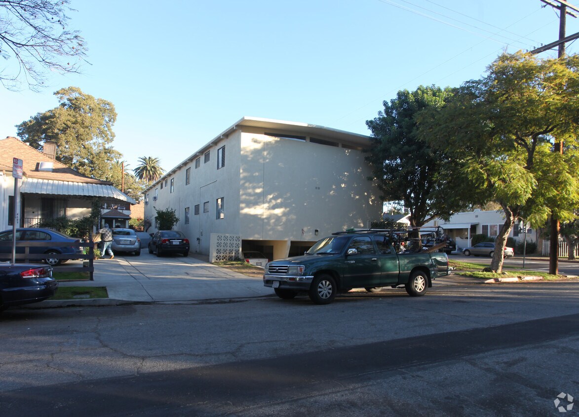 Building Photo - 1851-1861 Rodney Dr