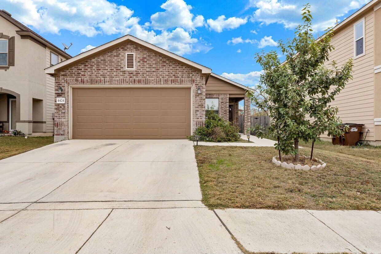 Amber Creek House Rental in San Antonio, TX