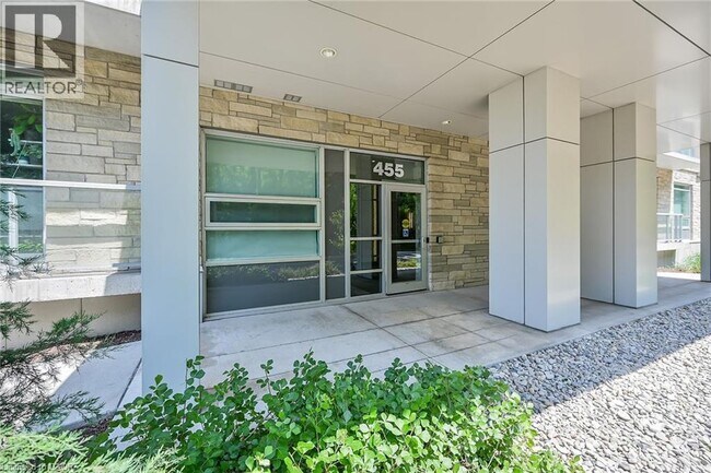 Building Photo - 455 Charlton Ave E