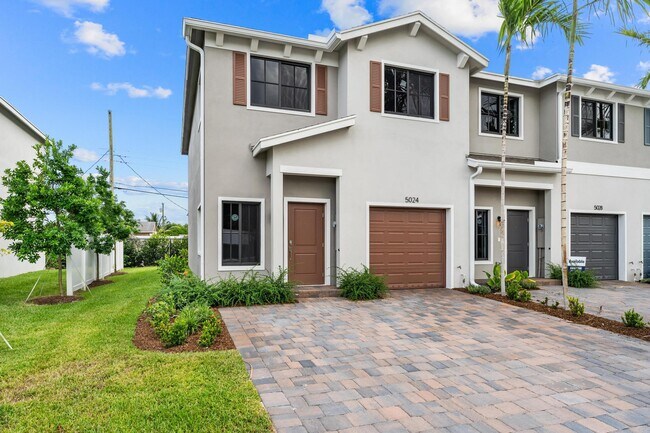 Foto del edificio - 5024 Elderberry St