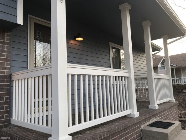 Foto del edificio - 4 br, 3.5 bath House - 1351 E Longhorn Dr ...