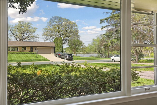 Building Photo - 4513 Laguna Dr