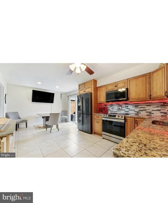 Foto principal - 1938 Arrowood Dr