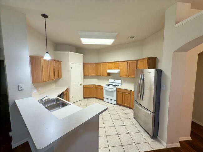 Foto del edificio - 9214 Sommerland Wy