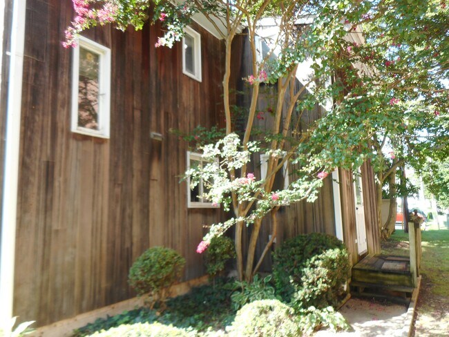 Foto del edificio - 116 N Union Ave