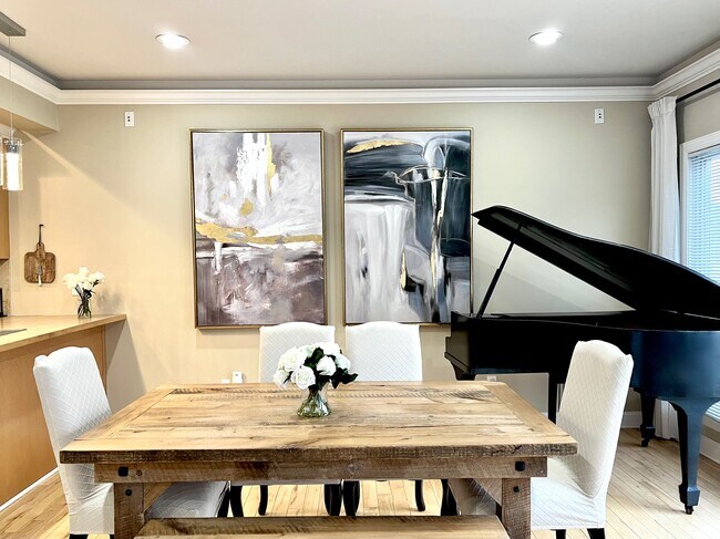 Building Photo - 40 Brompton Ct