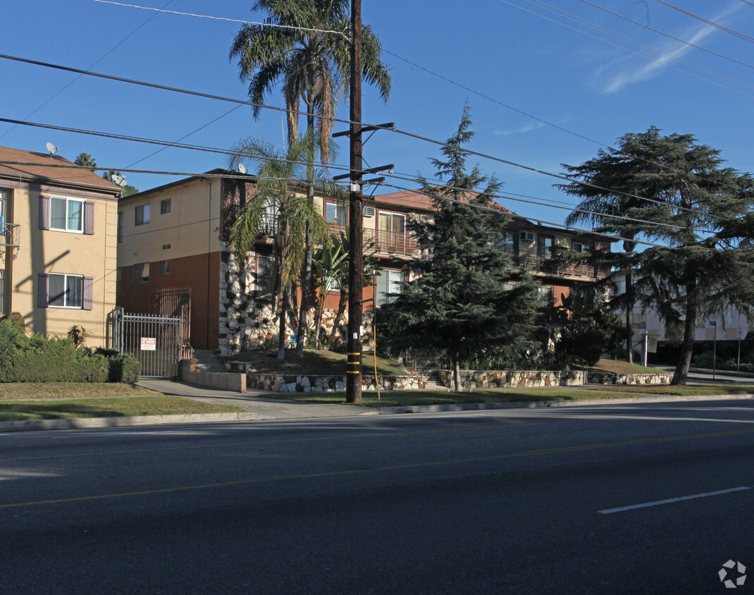 Primary Photo - Los Feliz garden apartments