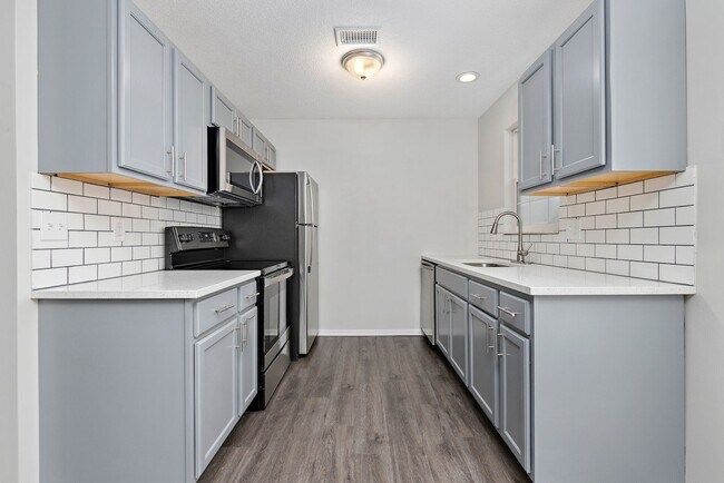 Building Photo - 7401 West 61st Street, Unit 4