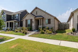 Building Photo - 2521 Elm Pl