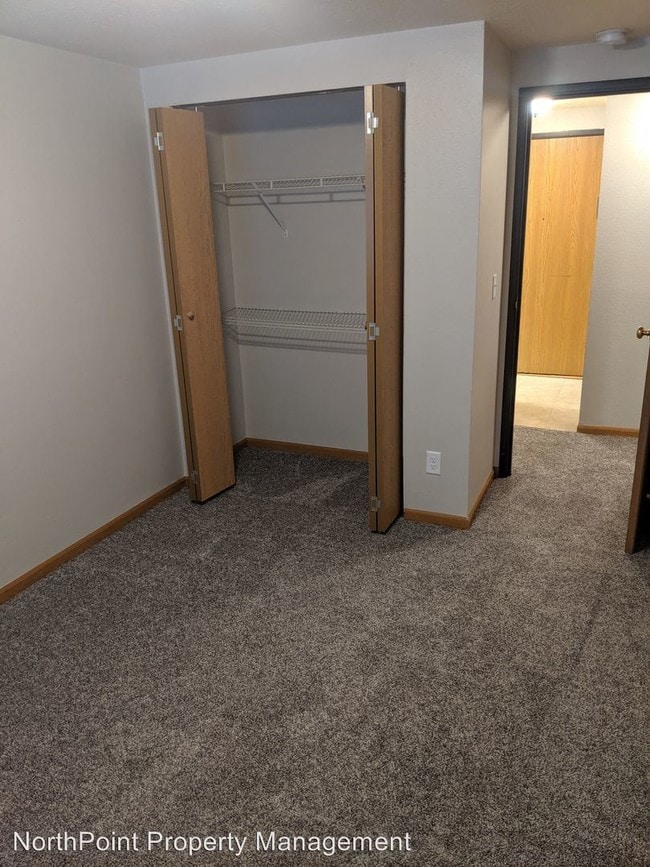 Building Photo - 2409 4th Ave N