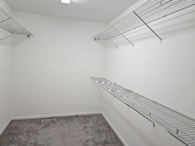 Foto del edificio - 113 English Oak Ln