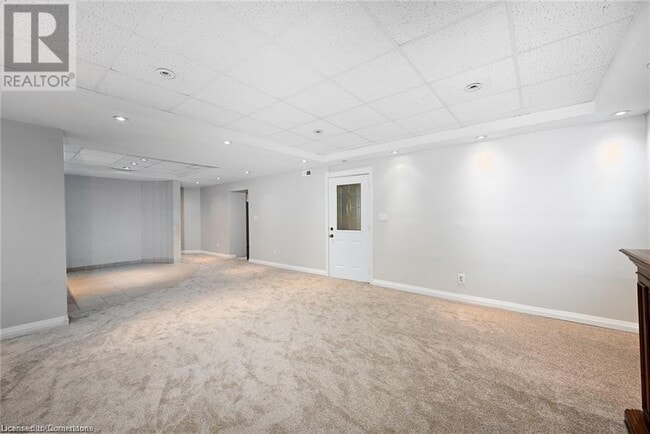 Building Photo - 435 York Rd