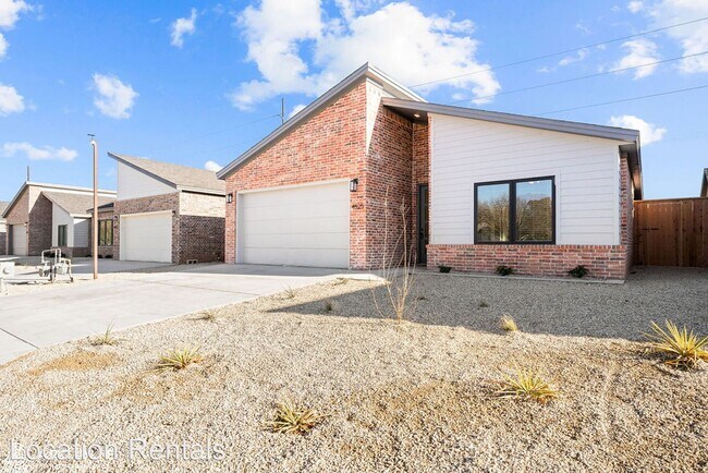 Building Photo - 3 br, 3 bath House - 4525 22nd Place