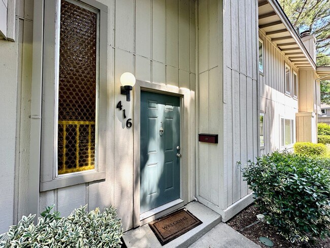 Foto del edificio - REQUEST A SHOWING AT MossglenProperties .c...