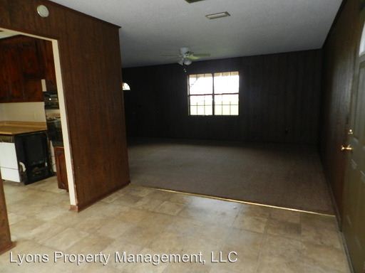 Building Photo - 1418 N Davis St