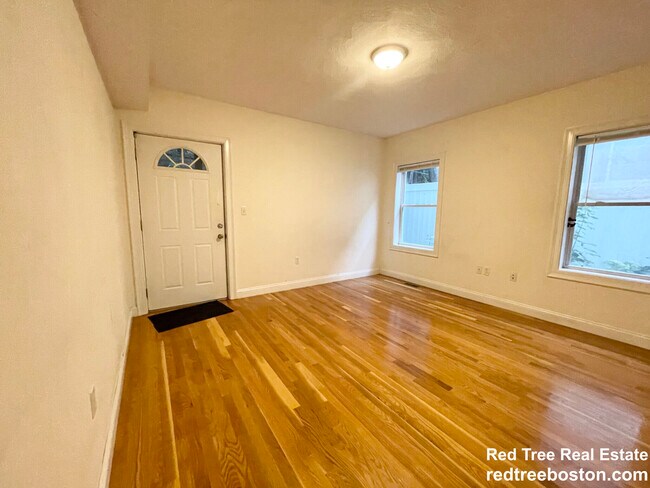 Foto del edificio - 128 Hillside St