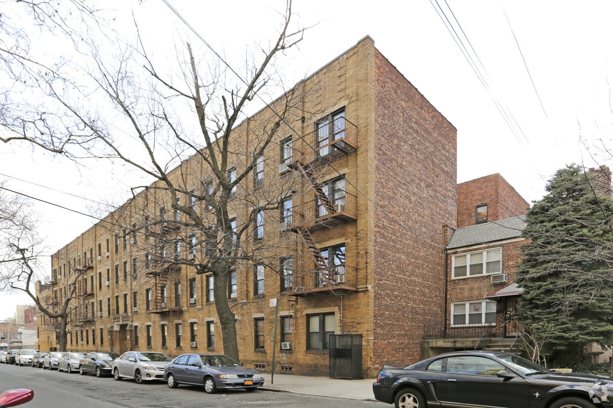 Primary Photo - 69-30 62nd St