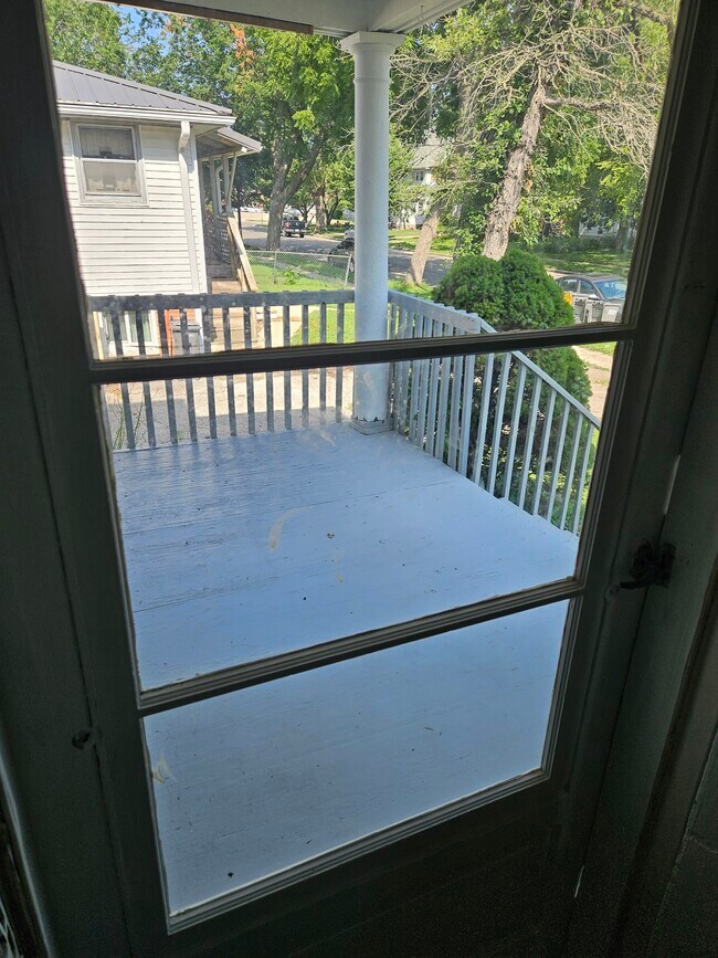 Foto del edificio - 227 4th St NE