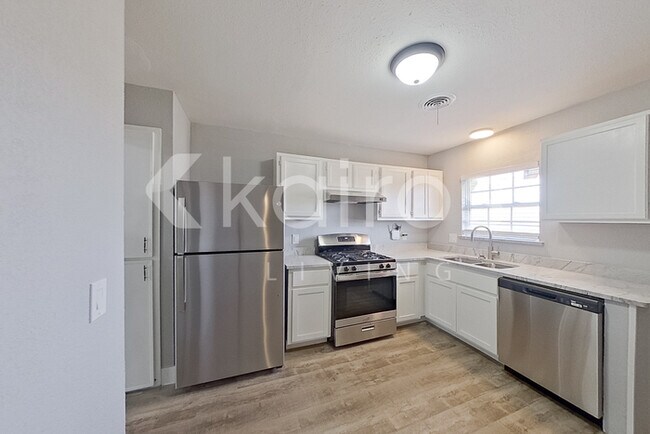 Building Photo - 2012 Ron Dr