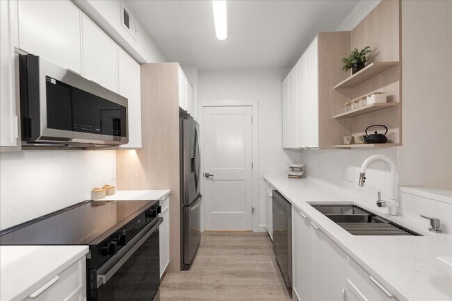 Foto del edificio - 1170 Reserve Way