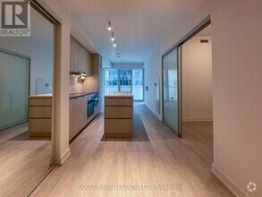 Building Photo - 15-315 Queens Quay E