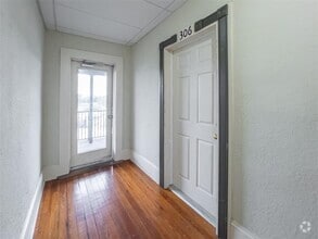 Building Photo - 11 N Central Ave
