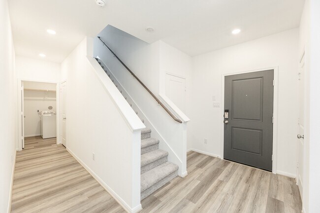 Foto del edificio - 1818 Whispering River Dr