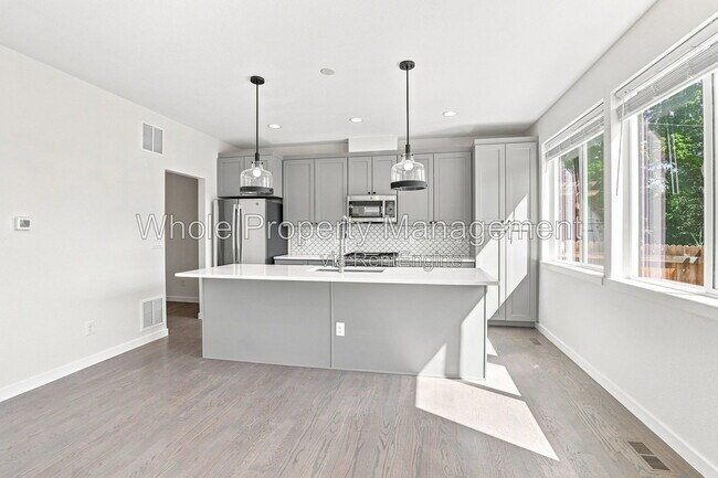 Foto del edificio - 5230 Stuart St