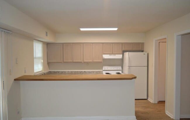 Building Photo - 6977 East Tanners Creek Drive
