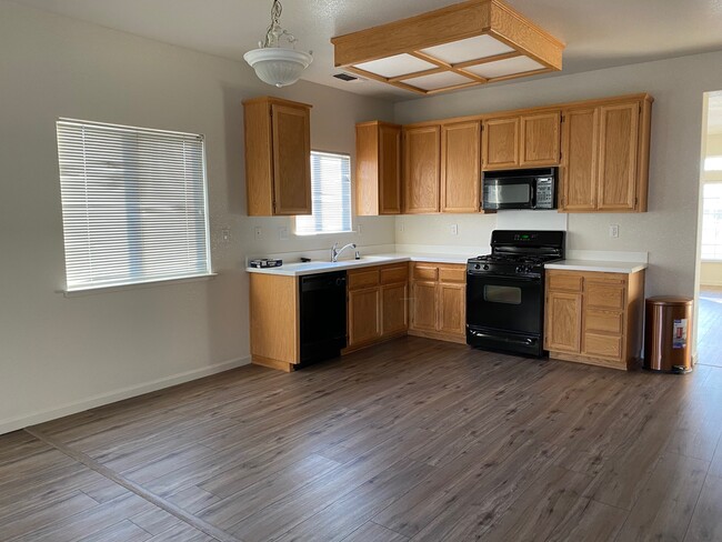 Building Photo - 1683 Shay Way