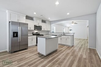 Building Photo - 123 E Latimer St