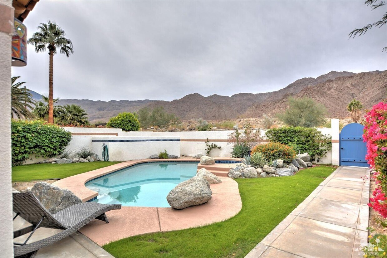 Primary Photo - 54400 Avenida Montezuma