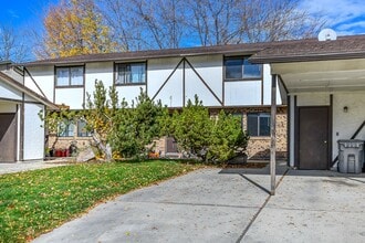 Building Photo - 6708 W Douglas St